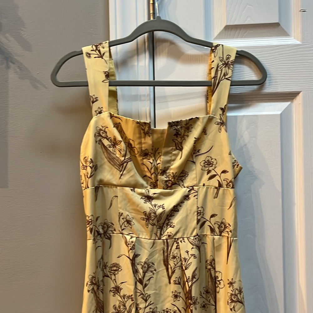 Floral Yellow Dress - Picture 2 of 4